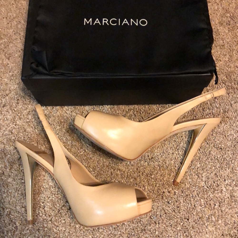 Gorgeous Marciano nude peep toe pump